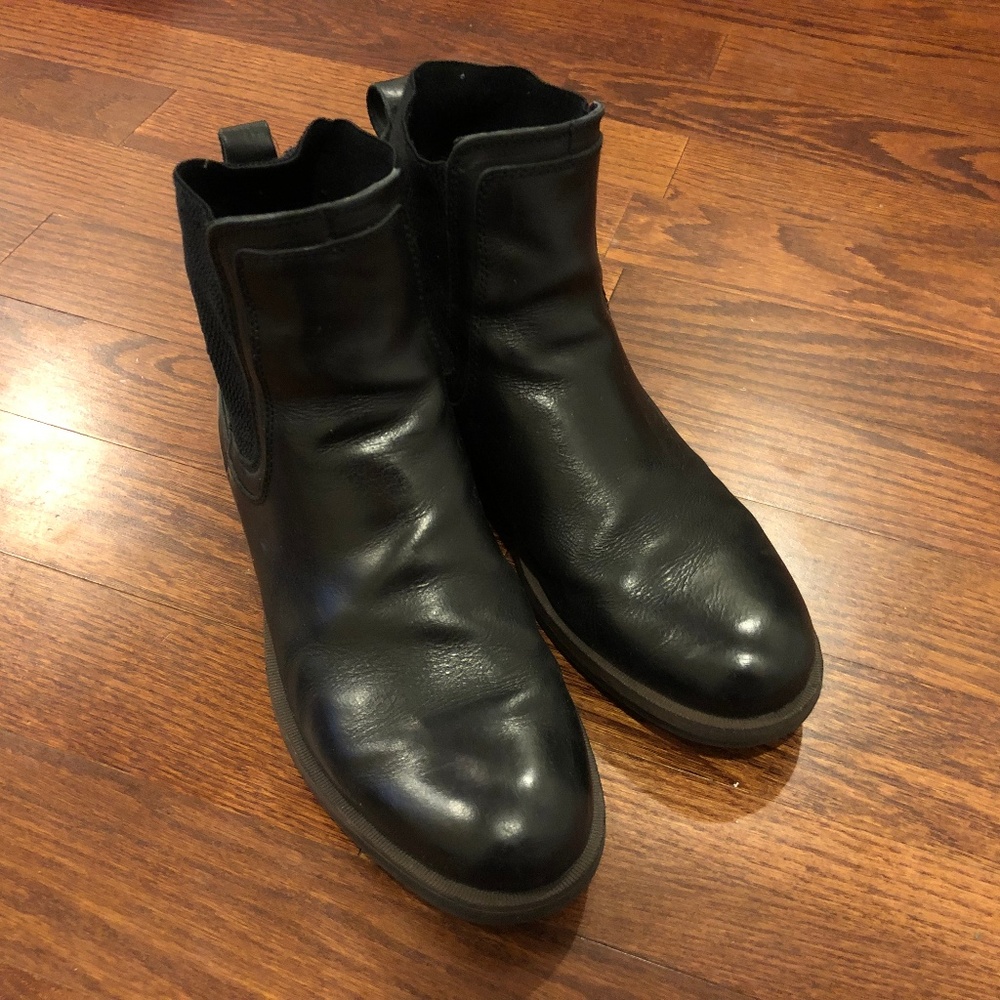 Size 10.5 CK Jeans Black Leather Chelsea Boots